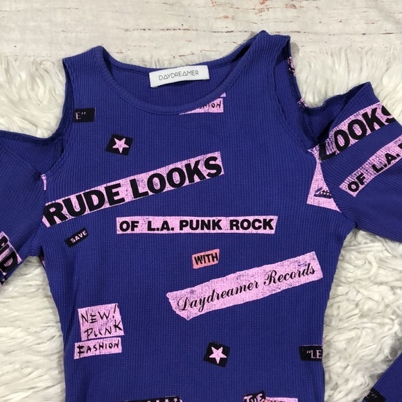 Daydreamer RUDE LOOKS COLD SHOULDER THERMAL GRAPHIC CROP Top - Picture 8 of 13